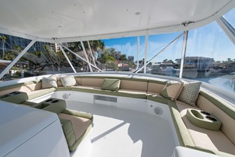 Eight Eights 22 Flybridge Forward Seating