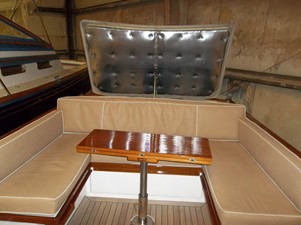 INTUITION 9 Engine hatch