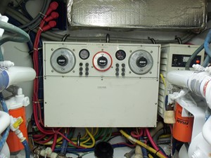 CHINA DOLL 27 Center of Engine Room