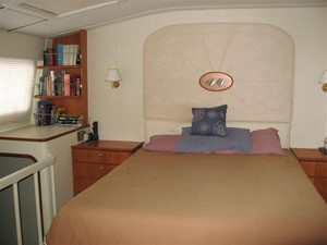 BONEFISH 27 Master Cabin