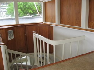 BONEFISH 17 Staircase