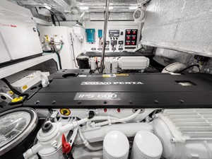 Okean 50 (50-06) 45 Engine room