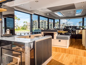 Okean 50 (50-06) 10 Galley & Salon