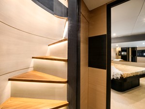 Okean 50 (50-06) 40 Stairs