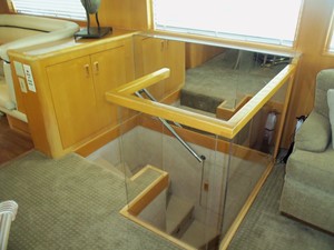 DUCHESS 20 Salon Aft Stairs