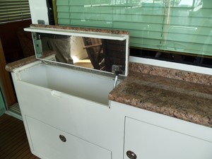 DUCHESS 23 Aft Deck Liquor Cabinet