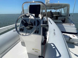 DUCHESS 68 15' Tender Helm