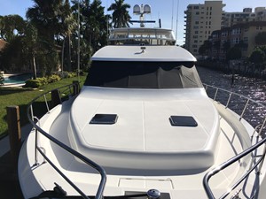 SHORE GIRL 1 Foredeck