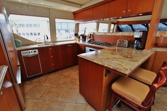 SHORE GIRL 13 Galley
