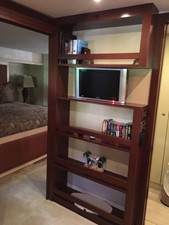 SHORE GIRL 36 Den / Convertible 4th Stateroom