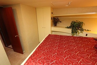 SHORE GIRL 43 VIP Stateroom