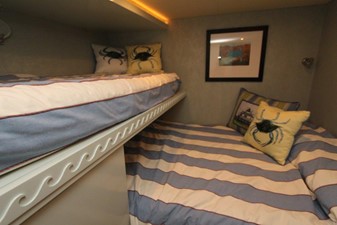SHORE GIRL 47 Guest Stateroom