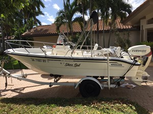 SHORE GIRL 61 Tender
