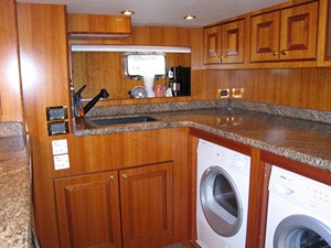 ADIOS 18 Crew Quarters