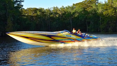 42 tiger cigarette 42 Cigarette Sport Yacht CIGARETTE 42' 2004