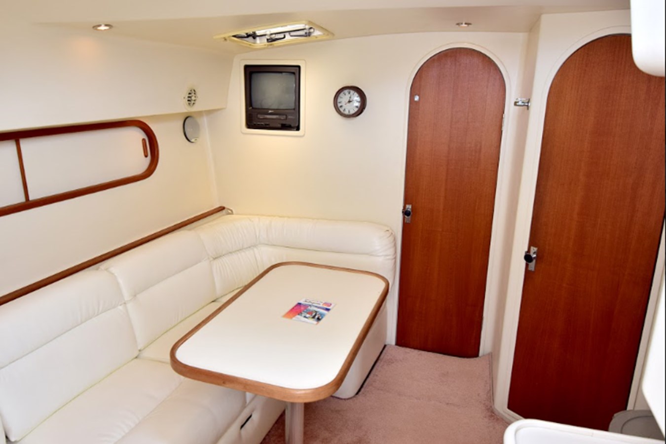 Speedwell Interior Speedwell II Sport Fisherman MEDITERRANEAN 38' 1998 | YATCO