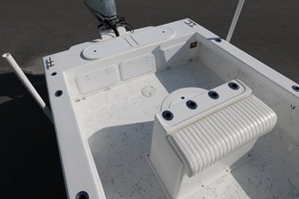 C Hawk 26 Center Console 2018 - Cockpit