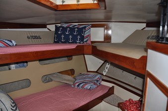 44 FEDERAL 8 Forward Guest Cabin