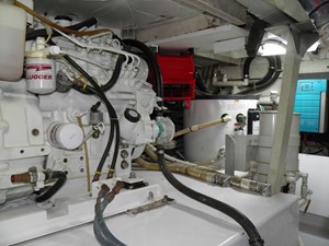 Sidewinder 31 Engine Room