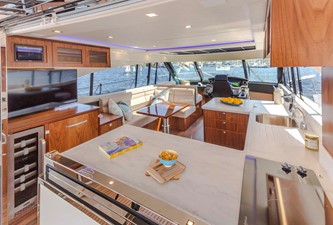 5400 Sport Yacht 14 