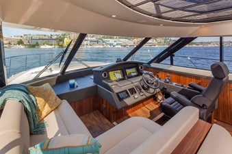 5400 Sport Yacht 23 