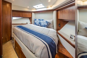 5400 Sport Yacht 39 