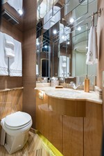 JANE E 41 Forward Head