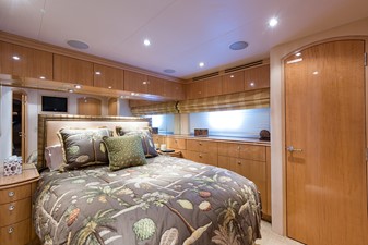 JANE E 43 Port Guest Stateroom