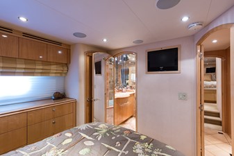 JANE E 45 Port Guest Stateroom