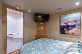 JANE E 59 Captain's Stateroom