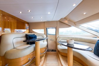 JANE E 70 Pilothouse