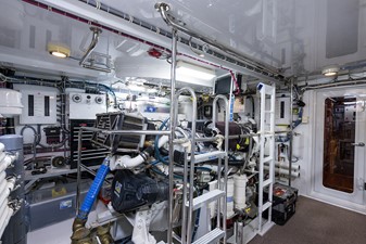 JANE E 101 Engine Room