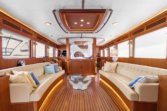 IRISH ROVER 1 Main Salon
