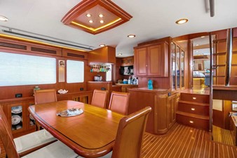 IRISH ROVER 6 Dining Area