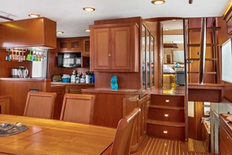 IRISH ROVER 7 Dining Area