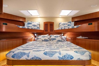 IRISH ROVER 23 Guest Stateroom
