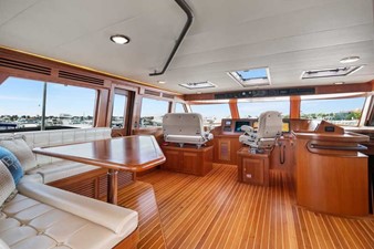 IRISH ROVER 31 Pilothouse