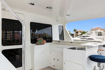 IRISH ROVER 42 Aft Deck Bar