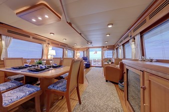 Buzz Mobile 25 Main Cabin Looking Aft 78E-CB Marlow Explorer BUZZ MOBILE