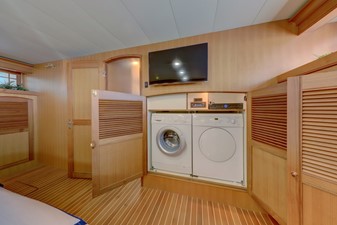 Buzz Mobile 34 Master Stateroom Looking Forward 78E-CB Marlow Explorer BUZZ MOBILE
