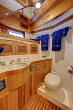 Buzz Mobile 44 Guest Head 78E-CB Marlow Explorer BUZZ MOBILE