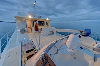 Buzz Mobile 53 Aft Flybridge Deck 78E-CB Marlow Explorer BUZZ MOBILE