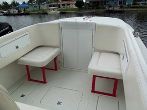 33' CIGARETTE NO NAME 7 Forward Cockpit