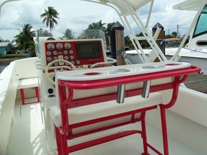 33' CIGARETTE NO NAME 26 Helm Seat