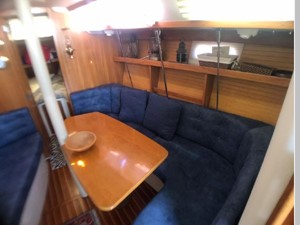 32 1998 Catalina 320 9 