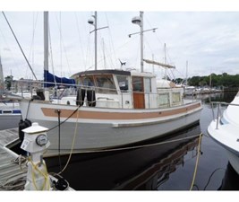 Sundowner Tug 32 0 17108459_20190610083110132_1_LARGE