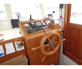 Sundowner Tug 32 20 217108459_20190610083119812_1_LARGE