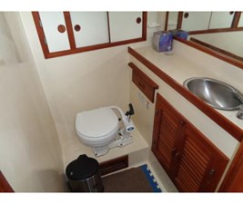 Sundowner Tug 32 22 237108459_20190610083121005_1_LARGE