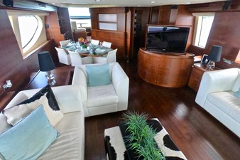 Sempre Grati 3 2009 85 Azimut Flybridge - Salon (2)