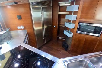 Sempre Grati 7 2009 85 Azimut Flybridge - Galley (1)